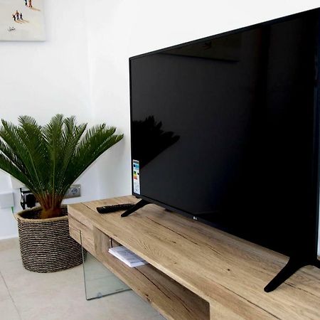 Luxury 1 Bedroom Apartment Next To The Casino Marbella Exterior foto